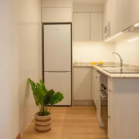 Edificio Puerto Apartment *