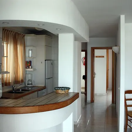 Edificio Puerto Apartment *